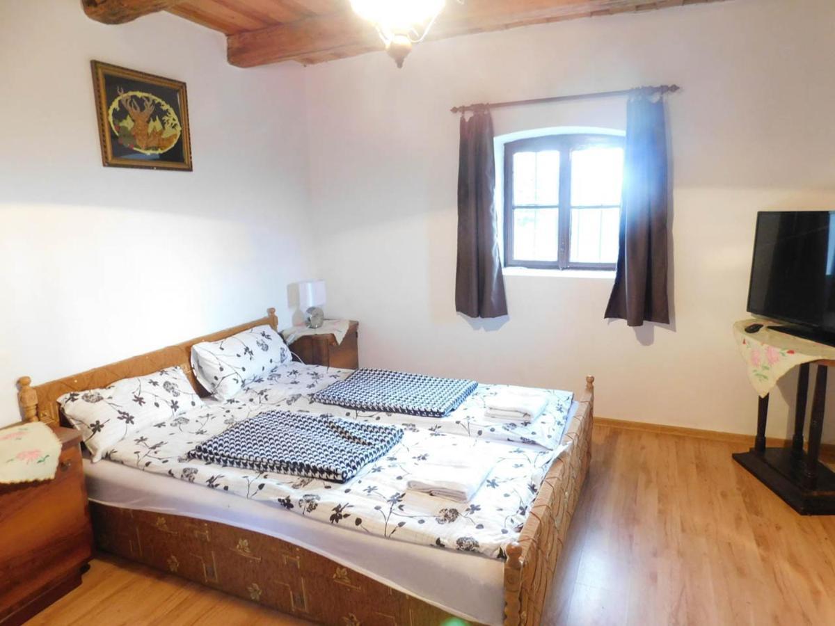 Joe Bacsi Rezidenciaja Apartment Kisharsany ภายนอก รูปภาพ