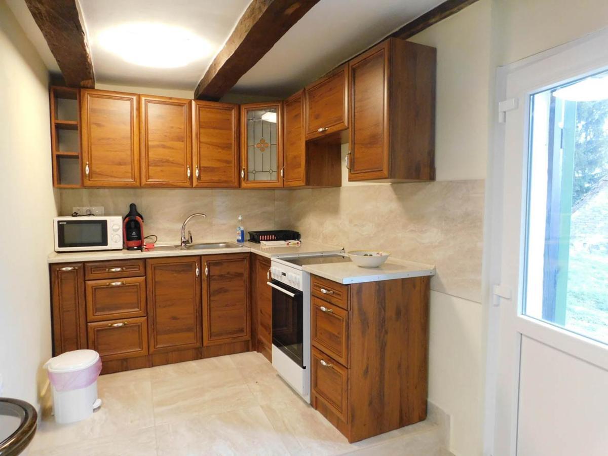 Joe Bacsi Rezidenciaja Apartment Kisharsany ภายนอก รูปภาพ